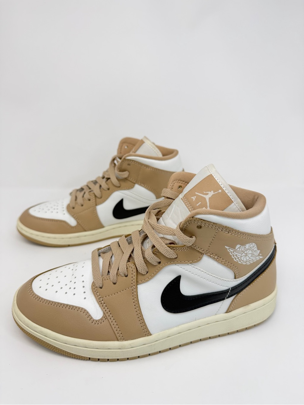 Jordan 1 Mid Tan White Black Size 8